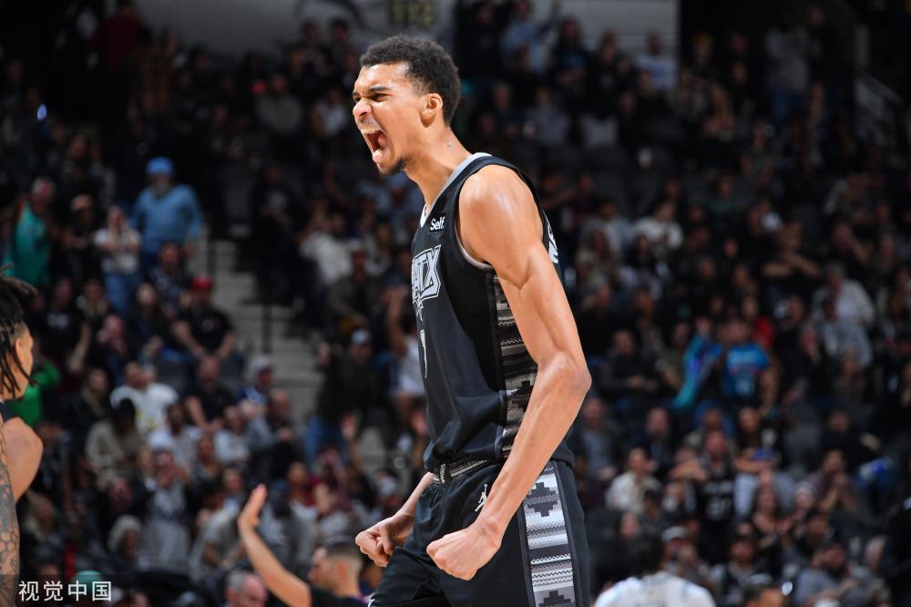 地站在罚球 地站在罚球