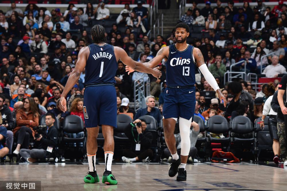 足球市场的 足球市场的