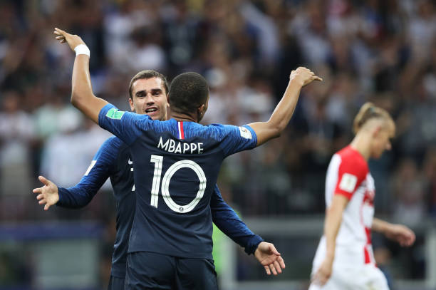 含着金钥匙 含着金钥匙